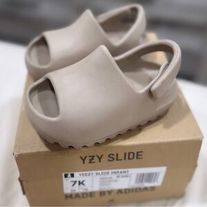 Yeezy toddler slides